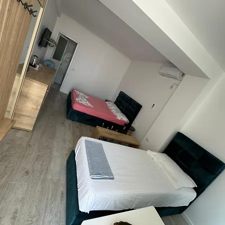 Anila's Triple With Grand Terrace