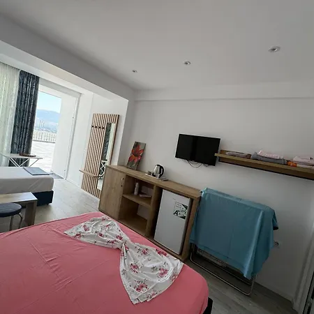 Appartement Anila's Triple With Grand Terrace *